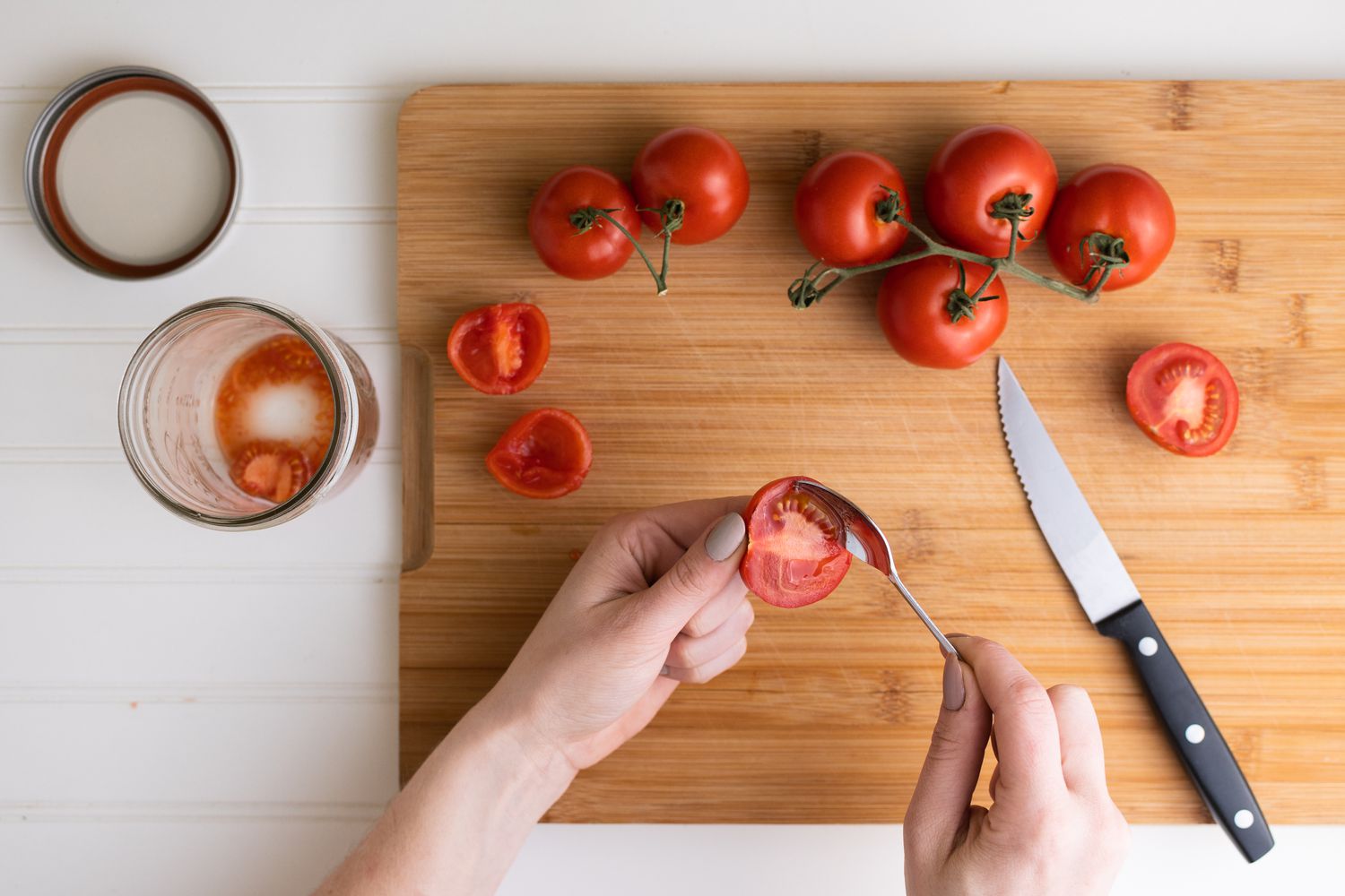 How Do You Save Seeds From A Tomato: Expert Tips Unveiled